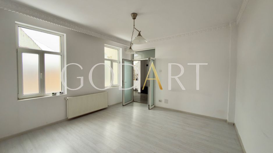 Vila spatioasa | Complet renovată | Central - Poză 12