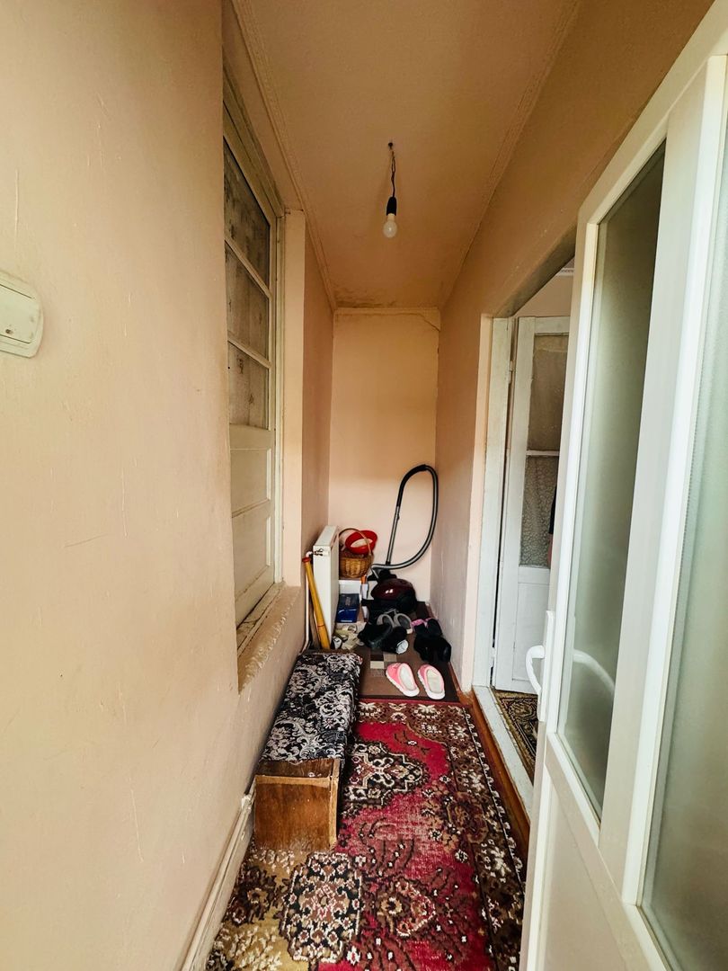 Casa de vanzare cu 2 camere si teren 1068 mp zona Renașterii - Poză 6