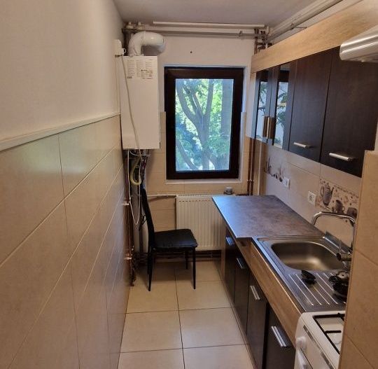 Apartament  2 camere Girocului etaj 2 cu centrala - Poză 3