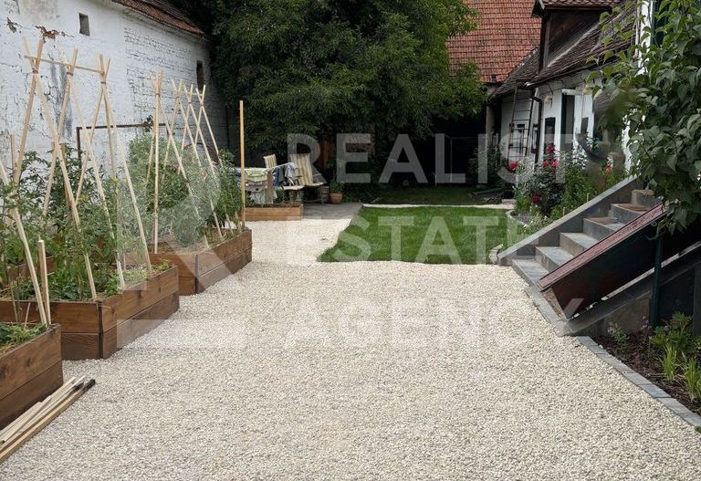 Casă tradițional săsească, 70 mp, localitatea Bod, Brașov - Poză 2