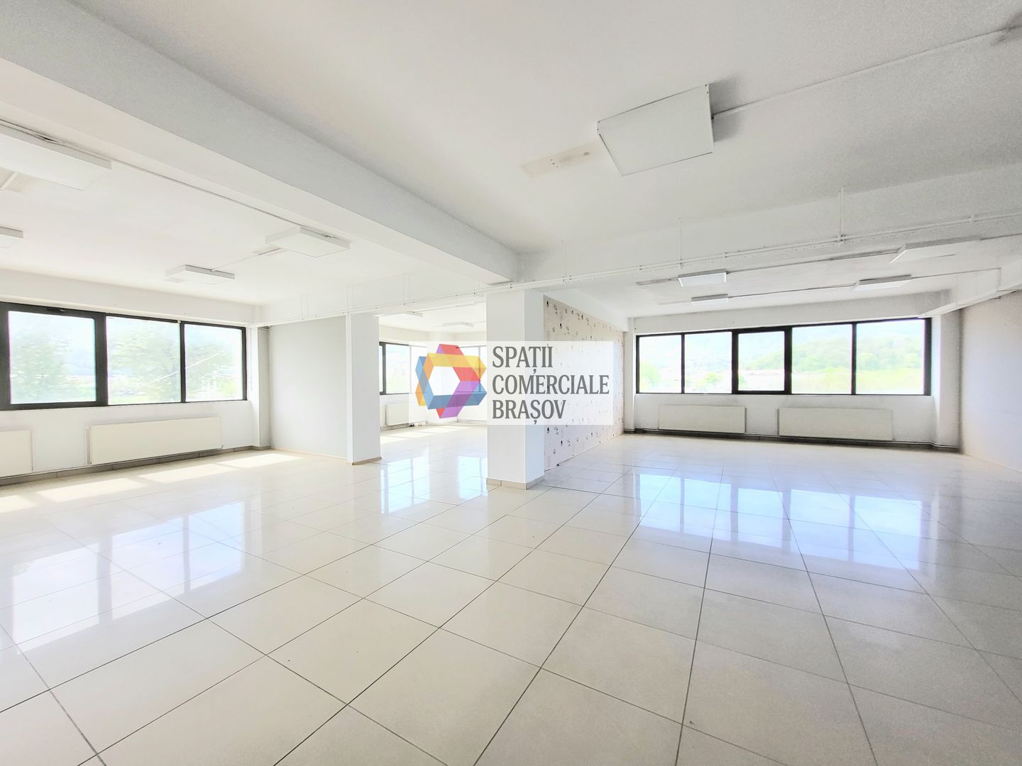 Spatiu comercial de inchiriat - 1.000 mp - Poză 1