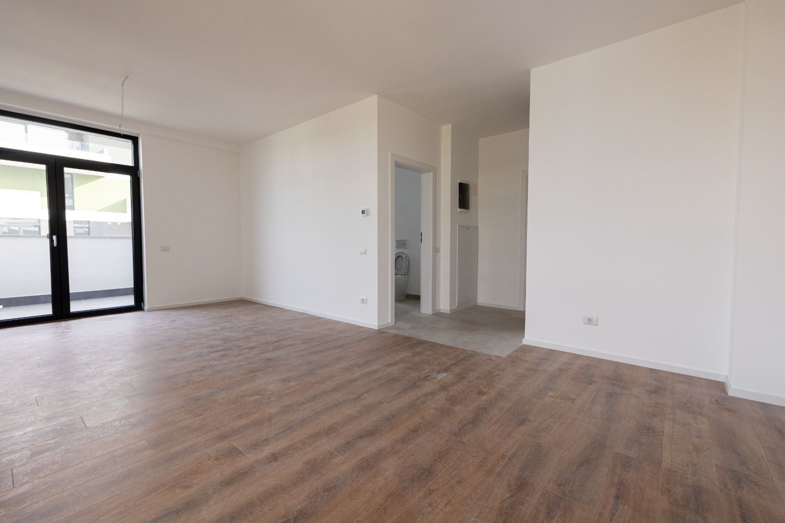 Ateneo - Torontalului | 2 Camere | Decomandat | Balcon 11 mp | Loc de Parcare. - Poză 6