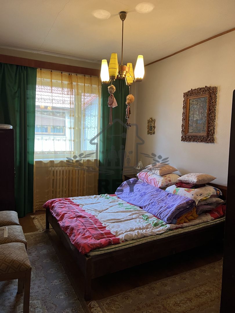 Casă de închiriat în Cisnădie zona Str. Teilor/se acceptă muncitori - Poză 9