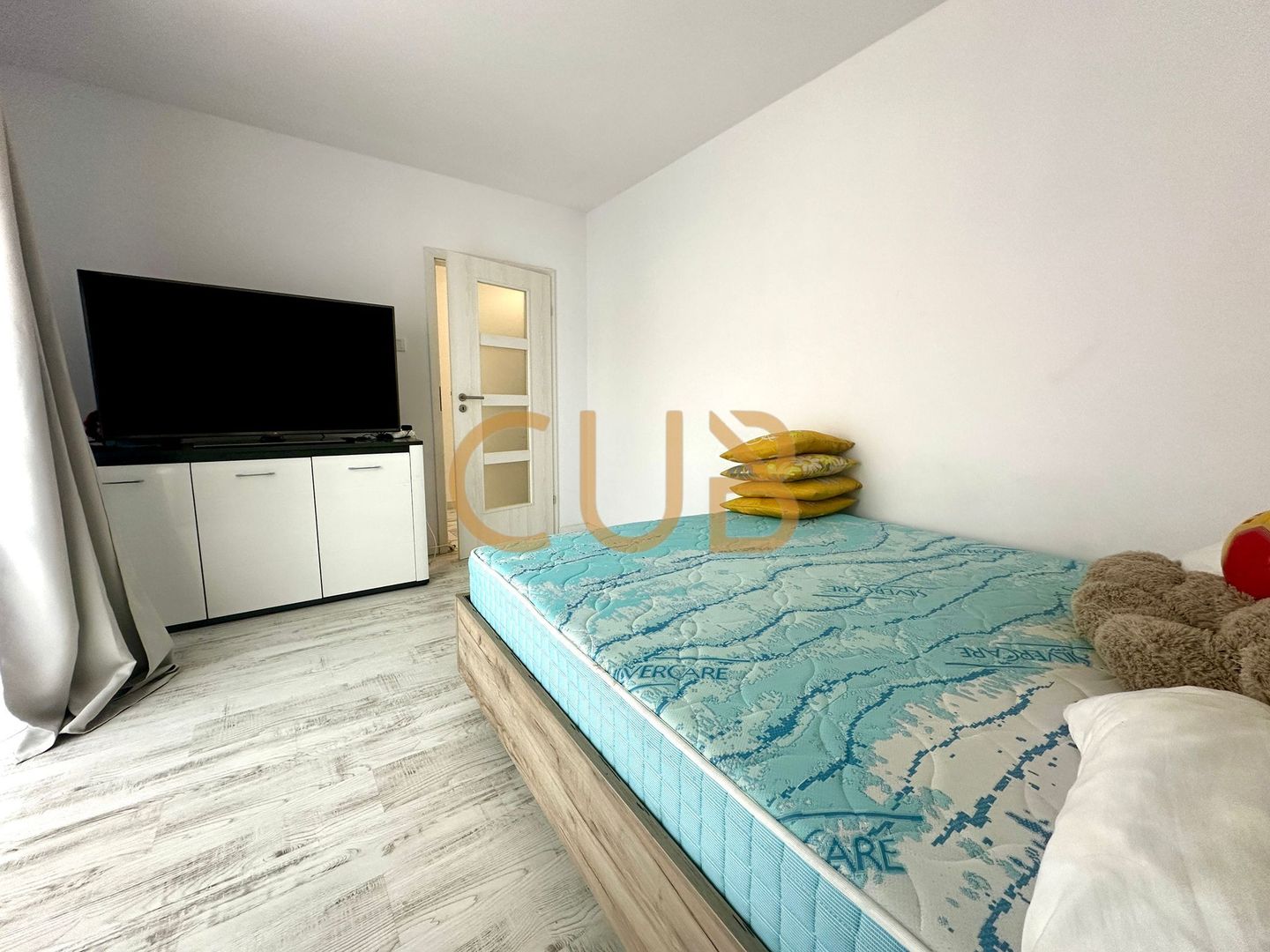 3cam | 2dormitoare,2balcoane,centrala,parcare | Hotel IQ - Giroc - Poză 4
