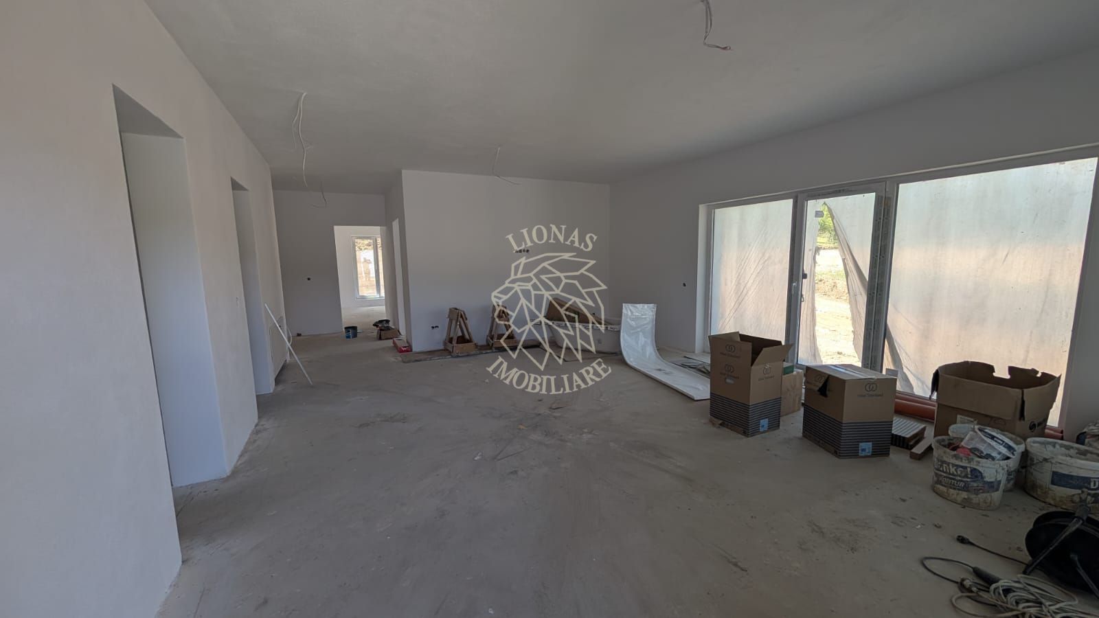 Casa Finisata 4 camere 118 mp+terasa 16 mp-Zona Str. Ghinzii - Poză 3