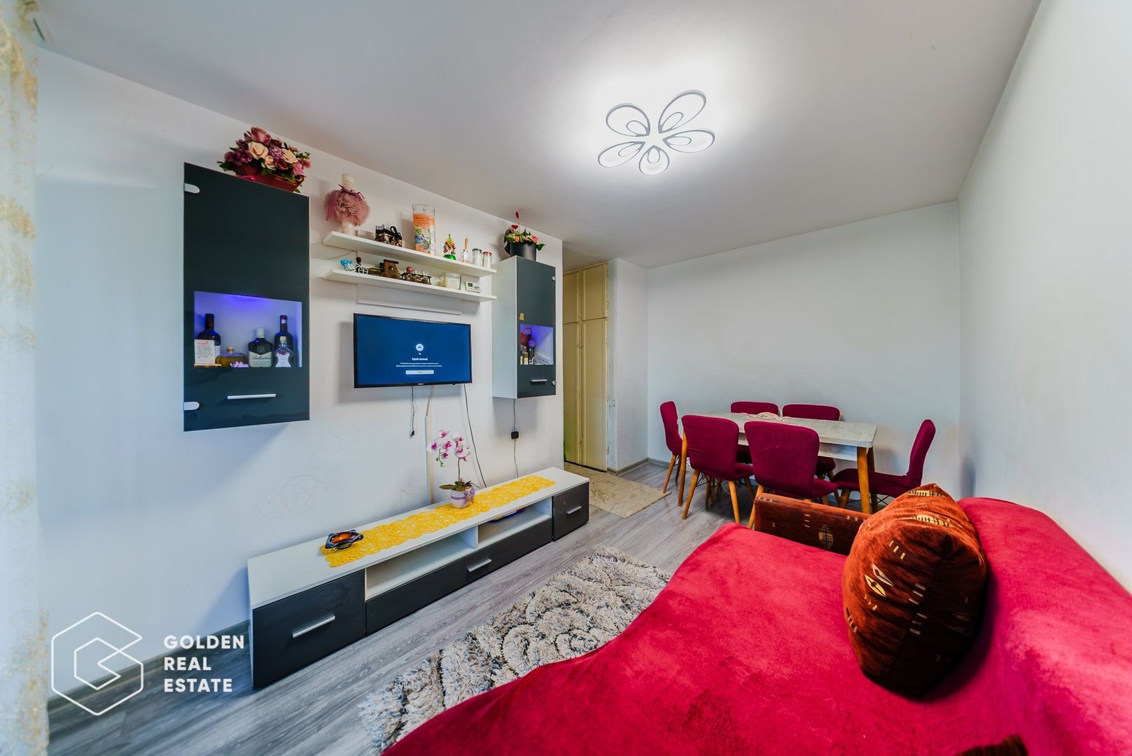 Apartament 3 camere, decomandat, Confectii, comision 0% - Poză 2