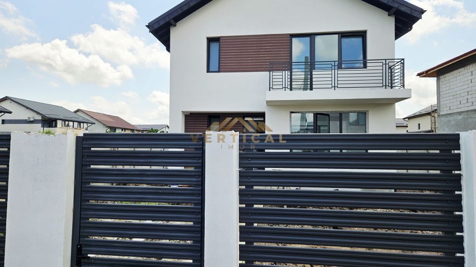 Vila 4 camere in centrul comunei Berceni - Poză 3