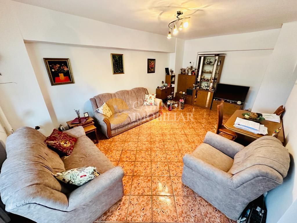 4 Camere Decomandat - Etaj 1 - Bloc din 1989 - Zona CUG - Poză 1