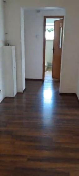 Apartament in vila // Piata Dorobanti // Singur pe etaj - Poză 1