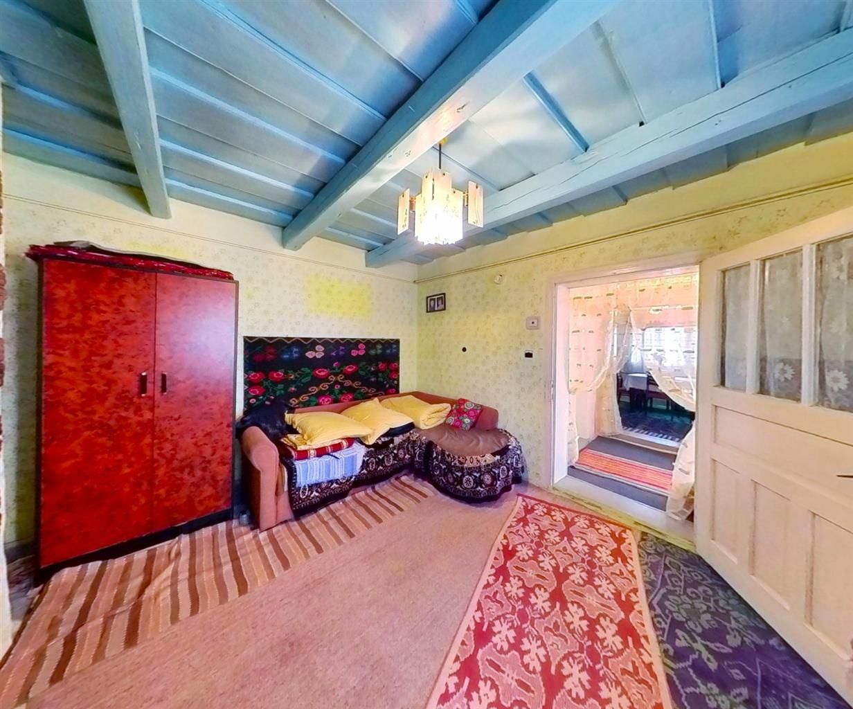 Casa traditionala+ domeniu de 2.900 mp,livada, anexe:refugiu apreciabil Craiesti - Poză 5