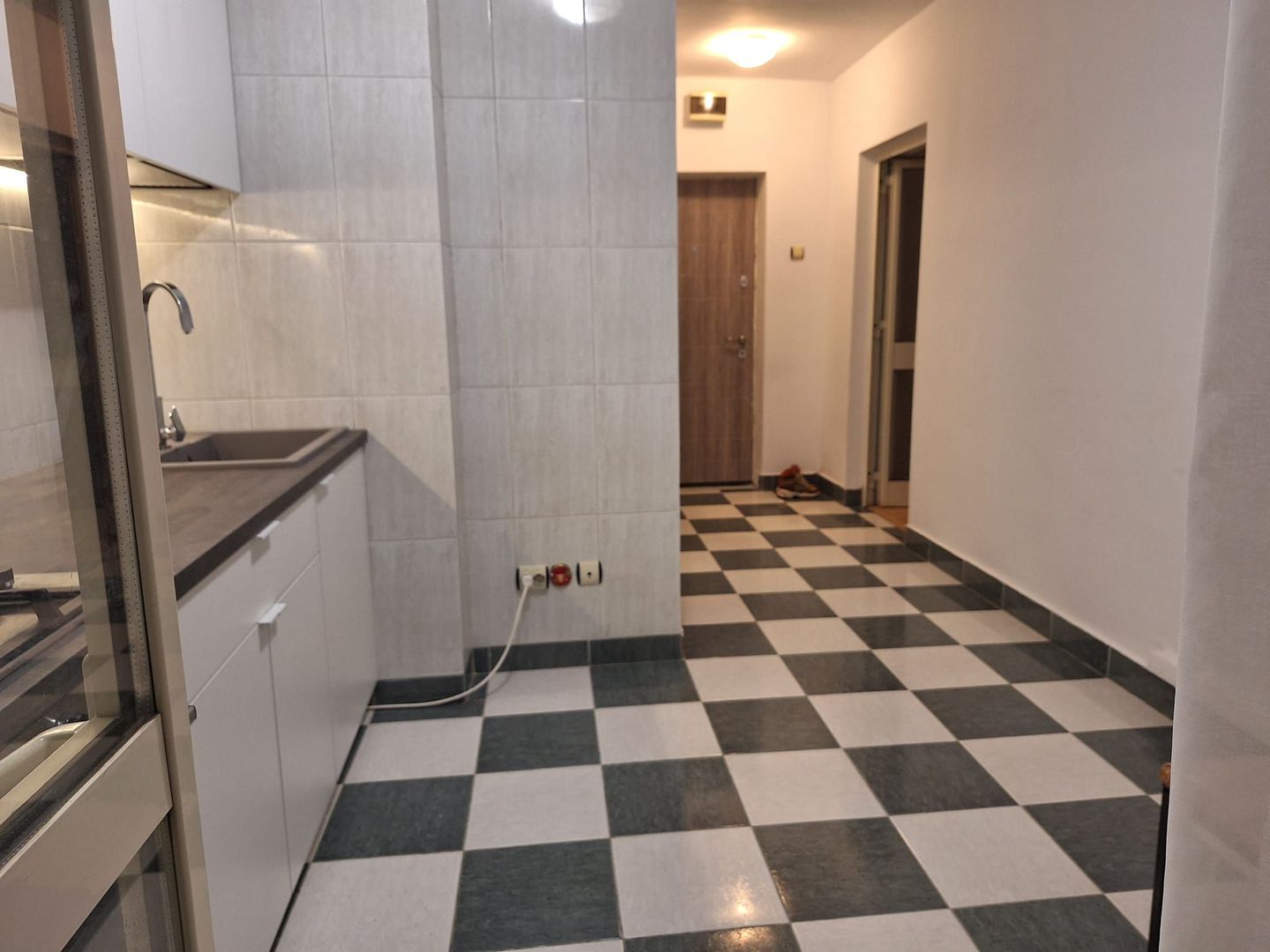 GARS. PIATA UNIRII, BUCATARIE INCHISA, MODERN, METROU 8 MINUTE - Poză 7