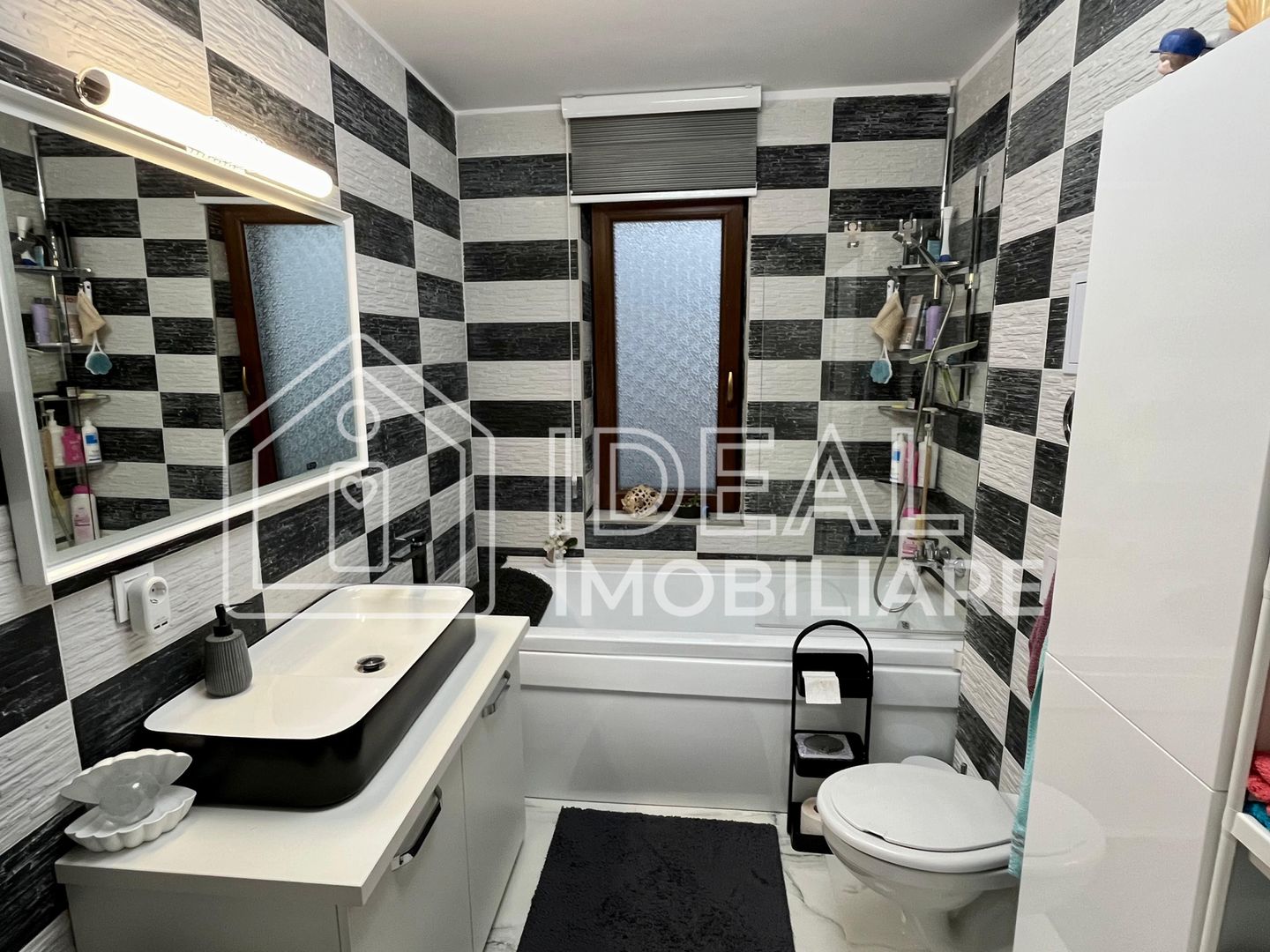 Penthouse cu 4 camere si terasa, complet Mobilat, zona Doamna Stanca - Poză 11