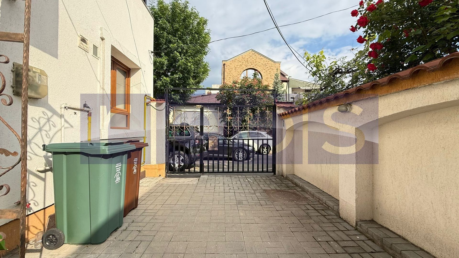 DE VÂNZARE VILA | EXCLUSIVISTĂ ZONA DOMENII | 5 CAMERE | PARCARE ÎN CURTE - Poză 1