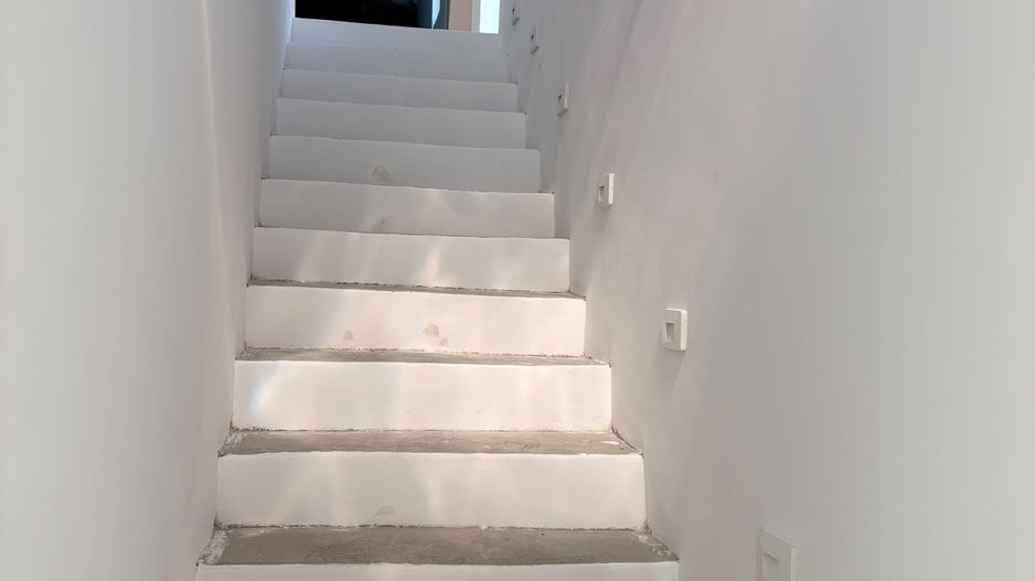 VILĂ CONTEMPORANĂ DE VÂNZARE – 450.000 €     COMISION% - Poză 8
