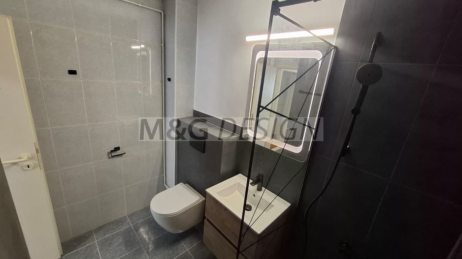 Medicina, etaj 3, CENTRALA, renovat recent - Poză 14