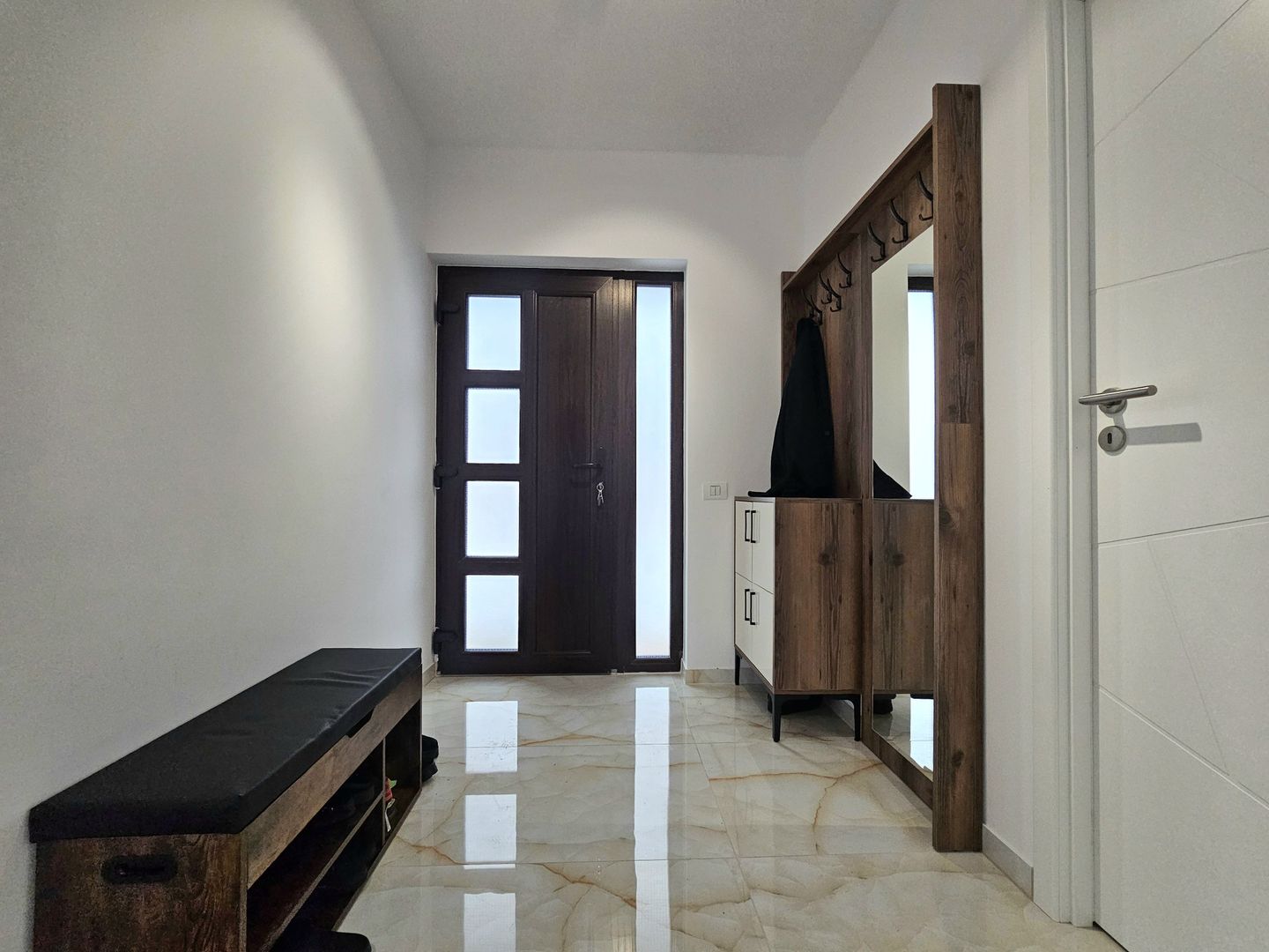 Casa de inchiriat la munte la doar 10 minute de Brasov - Poză 14