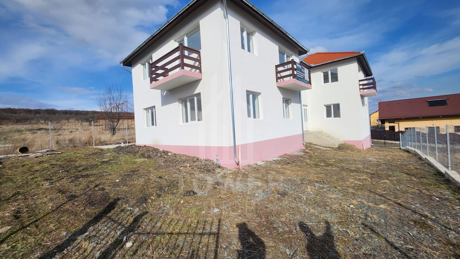 Casa cu 5 camere decomandate 2 bai 255 teren - Poză 10