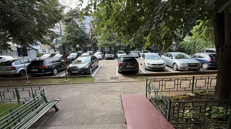 Apartament 3 cam modern complet renovat - mobilat Campina- central - Poză 21