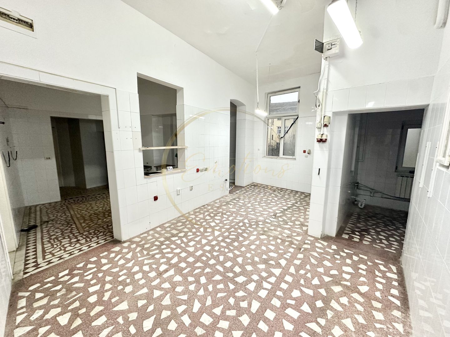 OCAZIE | Spațiu Comercial  - Piața Libertăți - Poză 8