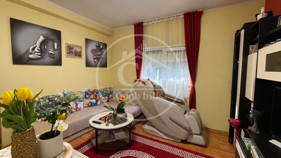 Apartament cu 3 camere la curte comuna de vanzare, Orasul Nou, Oradea - Poză 1
