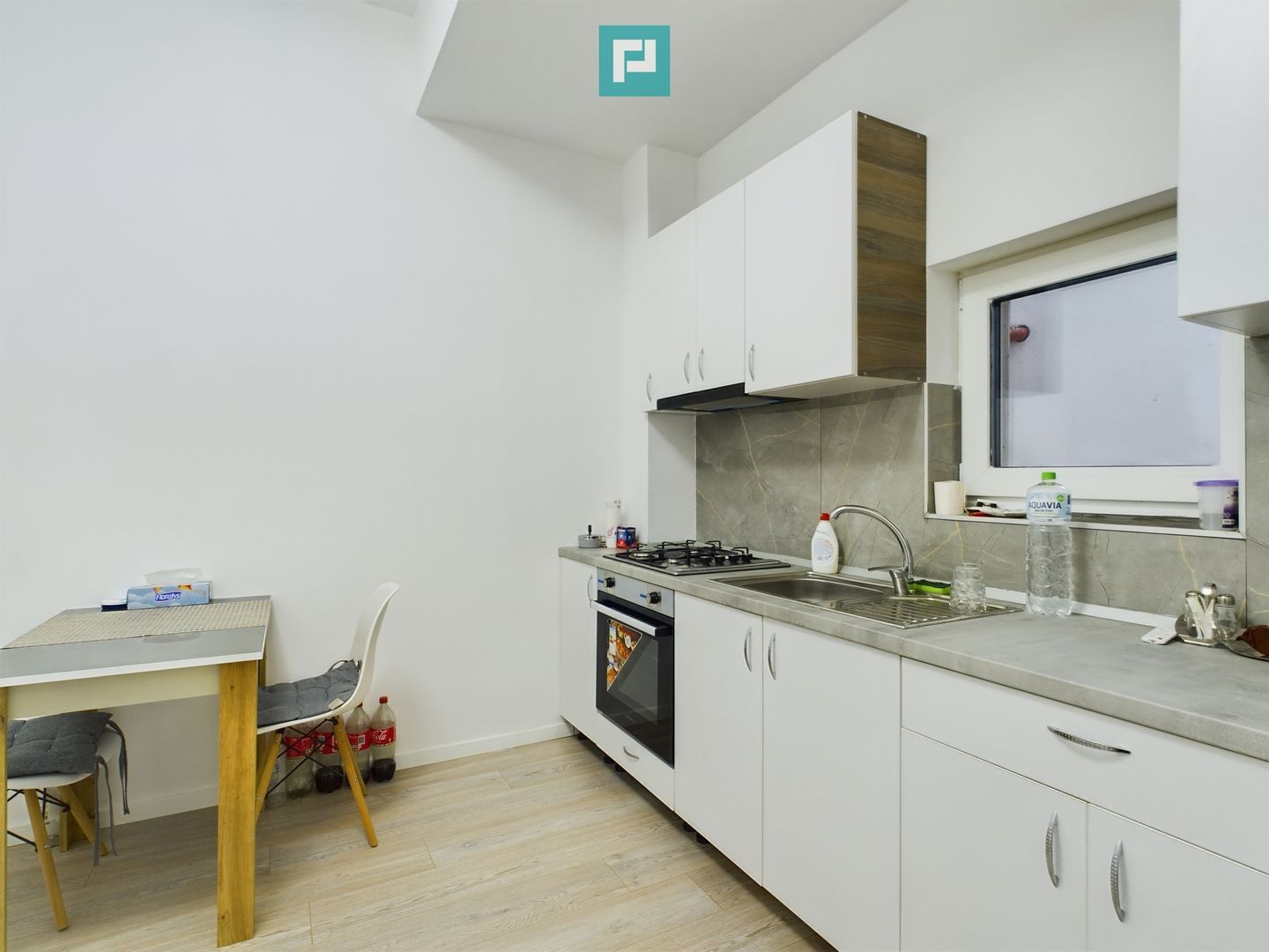 Apartament cu 8 locuri de parcare in Giroc - Poză 6