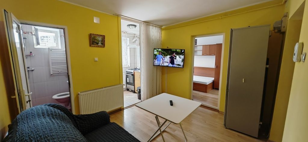 Apartament 2 camere de inchiriat pe Calea Calarasilor cu centrala proprie - Poză 1