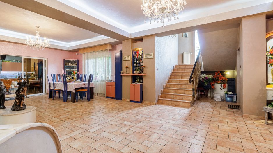 Resedinta premium| Teren de tenis | Piscină încălzită | Infrastructură completă! - Poză 15