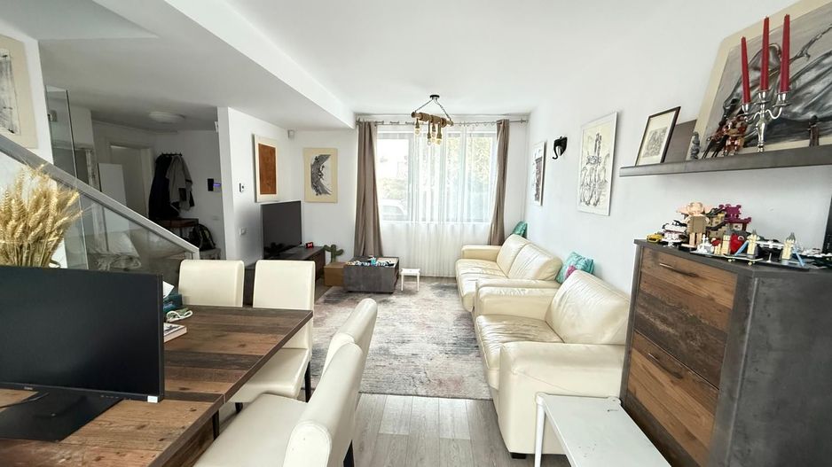 Casă tip triplex – 144 mp utili – vedere spre parc – Sector 1, Str. Aiud - Poză 1