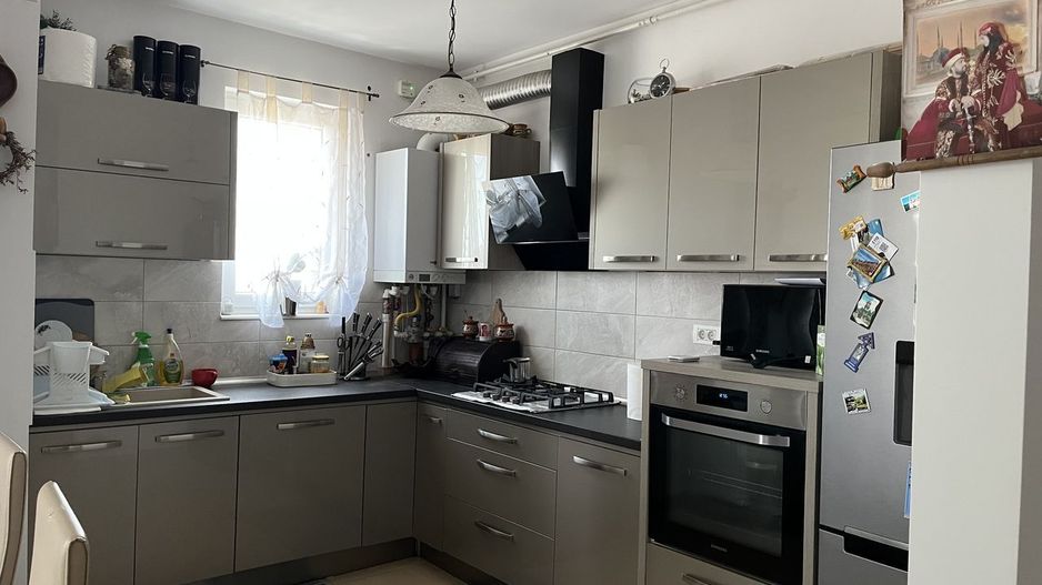 Inchiriere apartament 2 camere - Poză 1