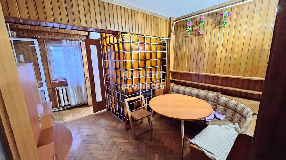 Apartament cu 3 camere, garaj, boxa, ETAJ 2, zona TRAIAN - PRIMARIE; - Poză 4