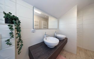 Casă Individuală Modernă de Vânzare | Sânpetru, Brașov - Poză 34