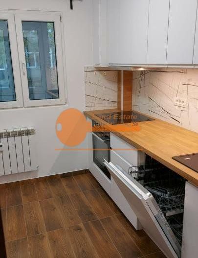 Apartament cu 3 camere in zona Crangasi - Poză 1
