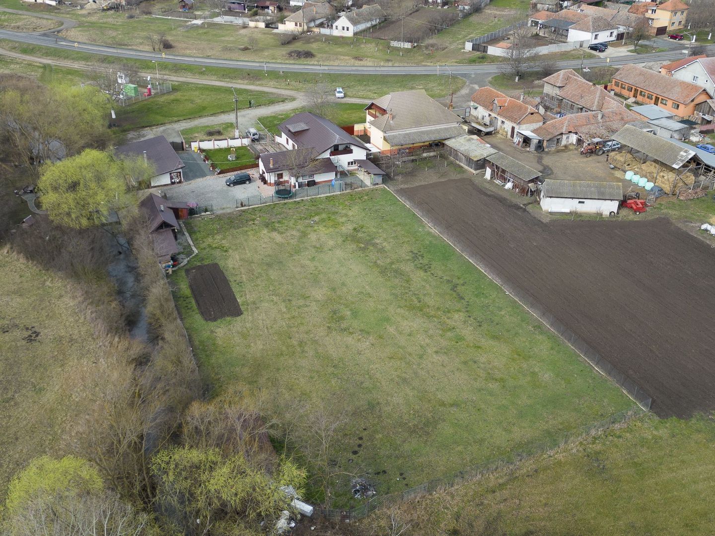 Proprietate imobiliară cu potențial extraordinar! - Poză 59