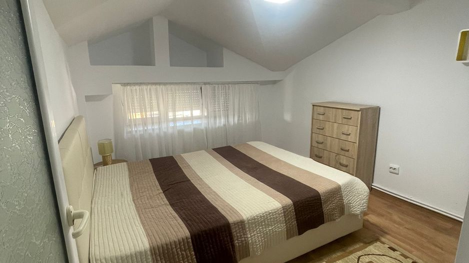 Apartament/mansardă 3 camere,Micro 17,utilat si mobilat - Poză 26