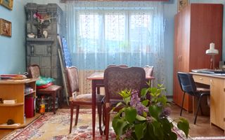 Centru! Vanzare casa cu 3 camere in centrul vechi Targoviste! - Poză 1