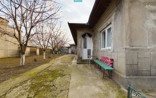 Casa modesta, 2500 mp teren, Domnesti - Poză 7