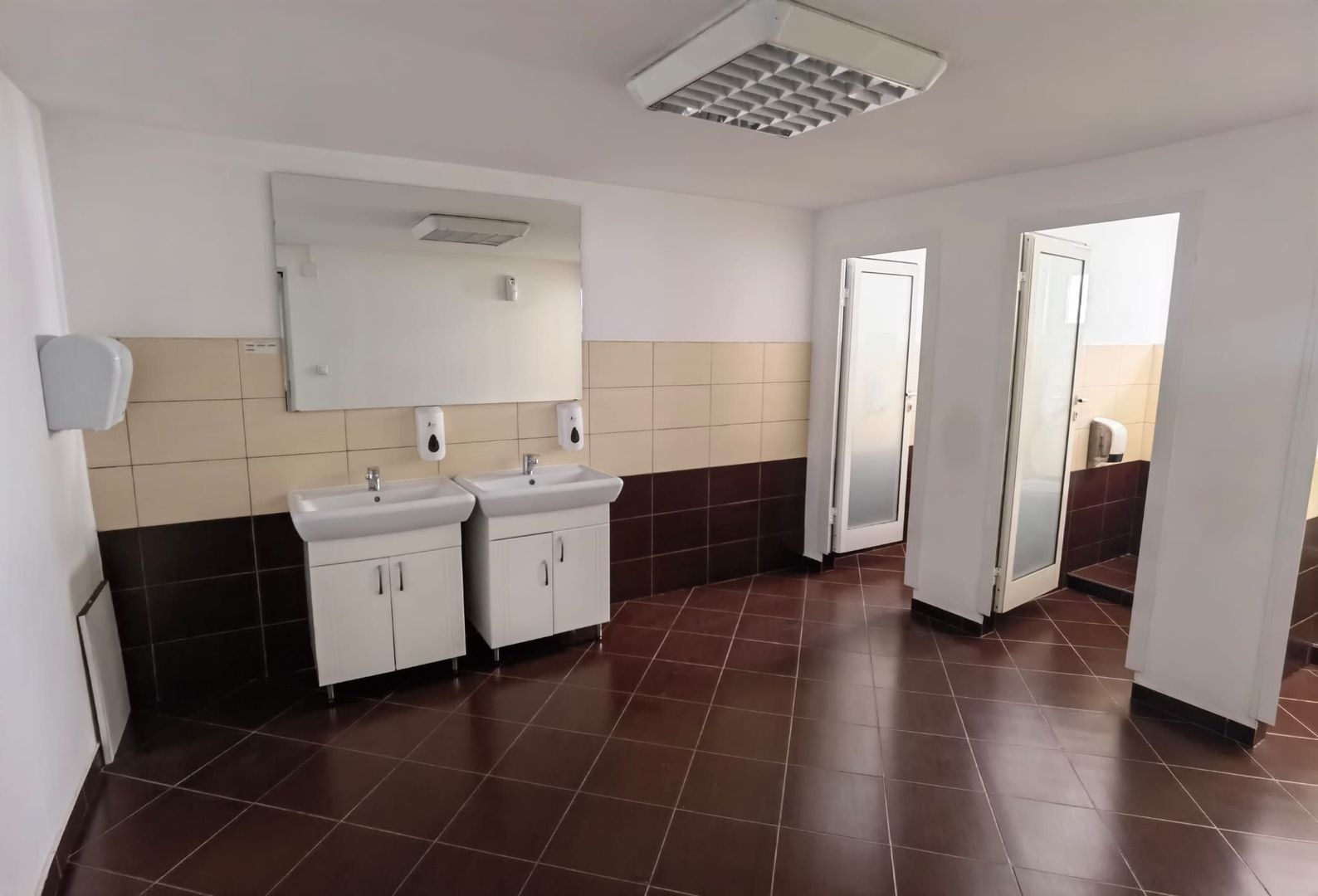 Spatii birouri/servicii - Poză 18