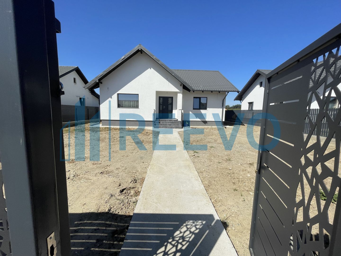 Casă de închiriat în Hemeiuș - Poză 5