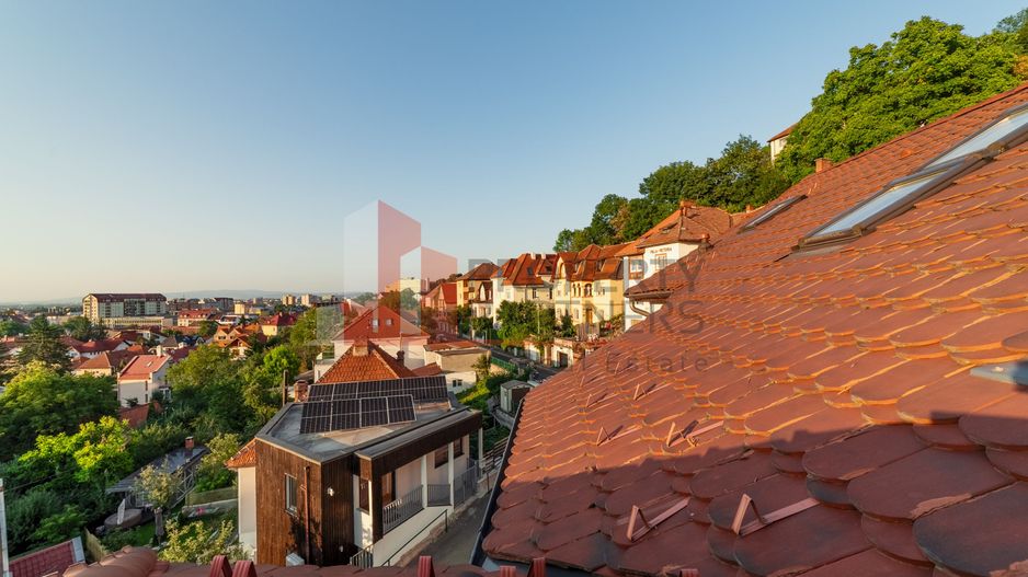 Apartament Duplex Elegant cu Terasă Panoramică – Dealul Cetății, Brașov - Poză 3