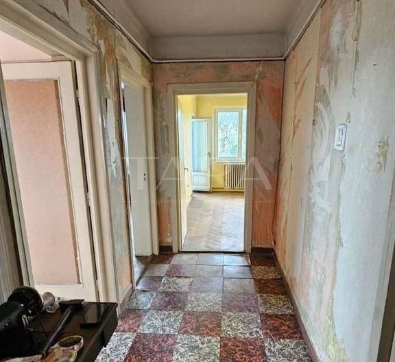 Apartament cu 4 camere, zona Sala Polivalentă - Poză 5