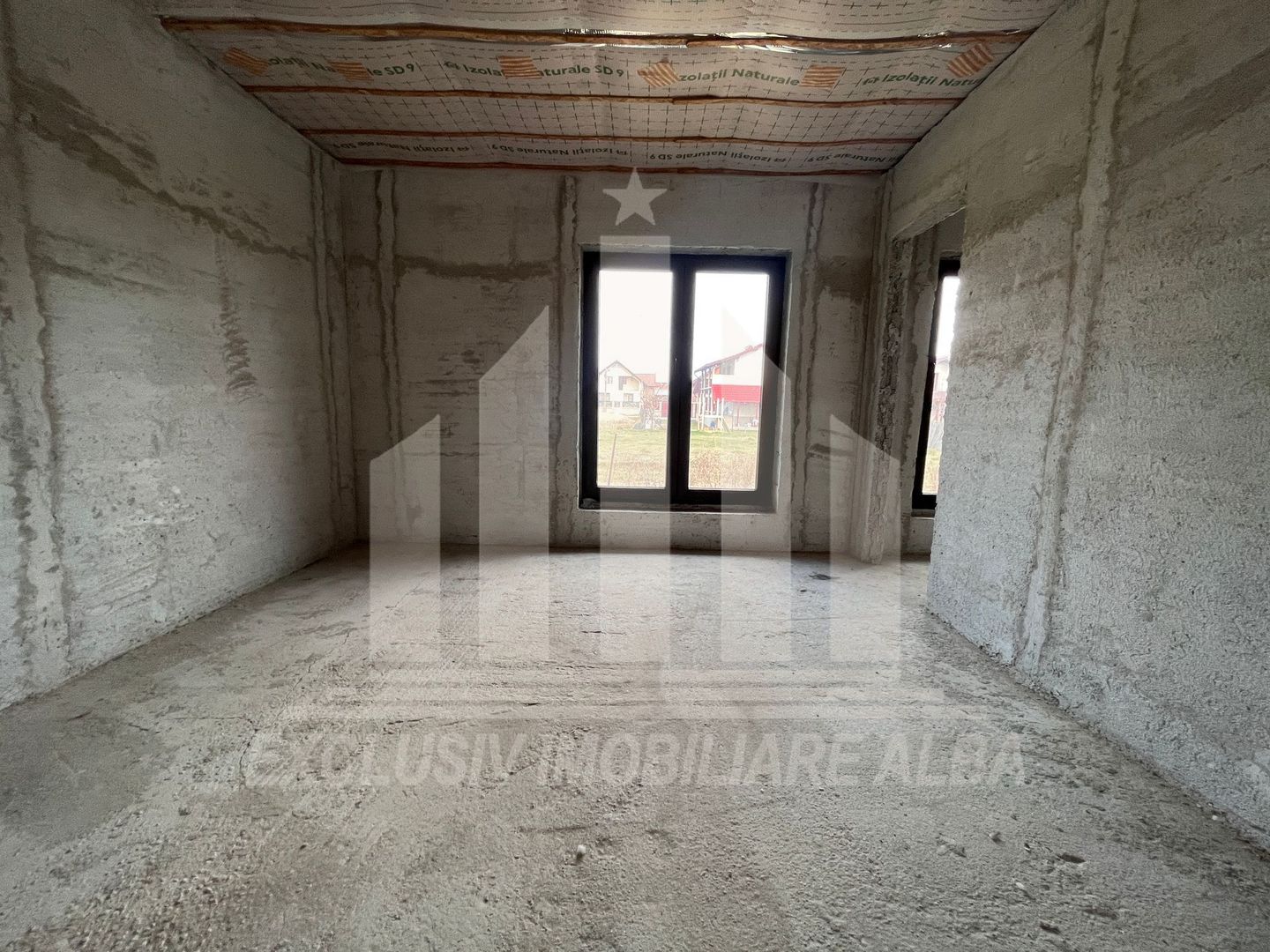 Casa individuala de vanzare, semifinisata in zona Sard - Poză 3