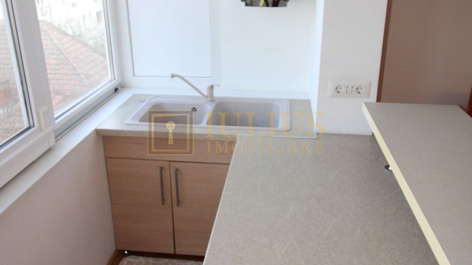 3 camere, zona Dambovita, apt superb, centrala proprie, disponibil imediat - Poză 6