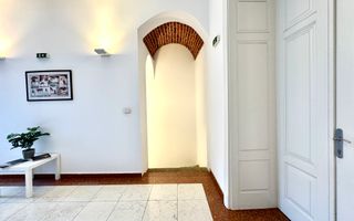 Spațiu Birou - Imobil complet renovat - Poză 7