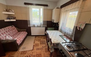 Vila construită in 2010 - P+1+pod - S=236 mp și curte 238 mp Campina! - Poză 17