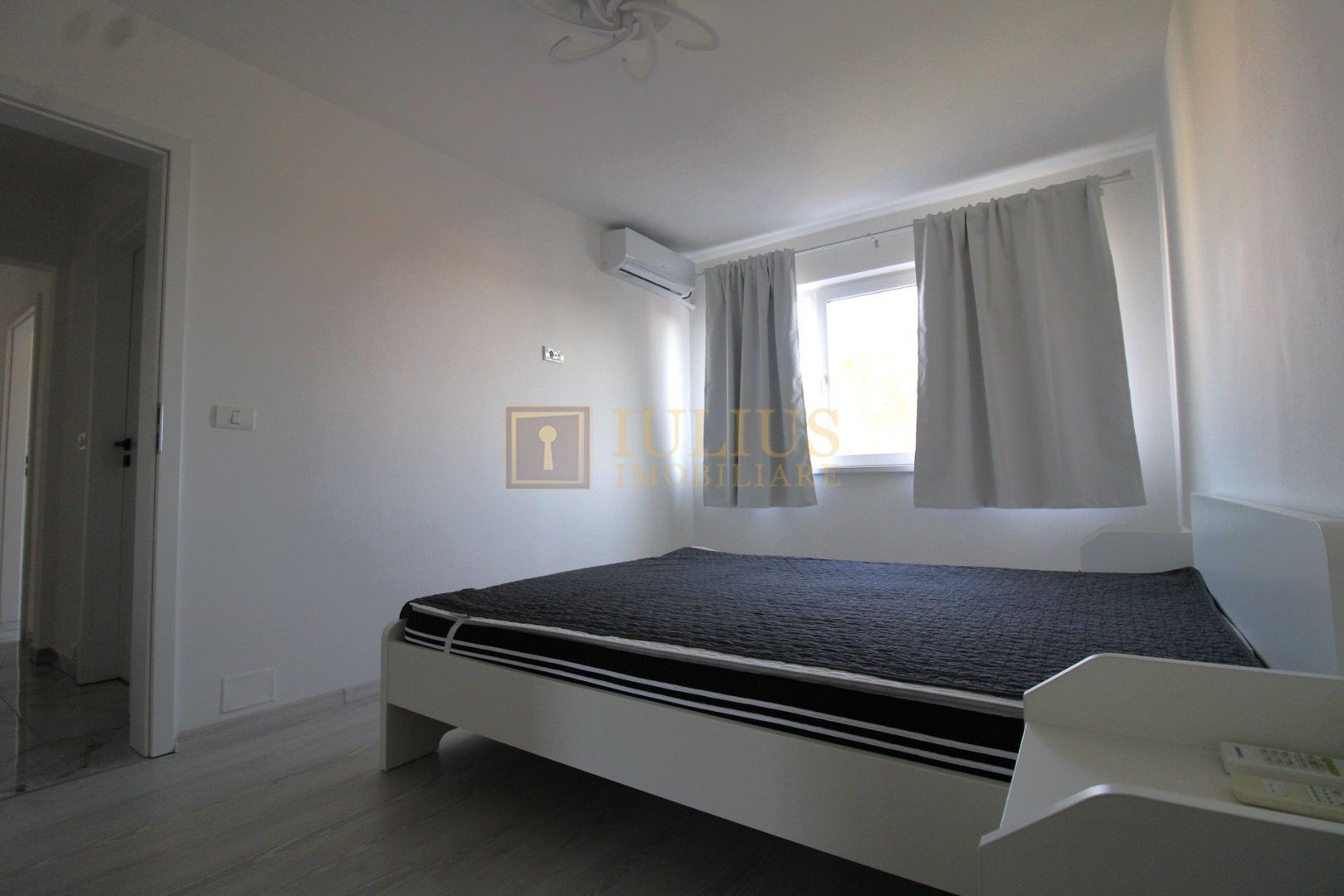 Apartament spatios, amenajat modern, dressing-Cetatii - Poză 12