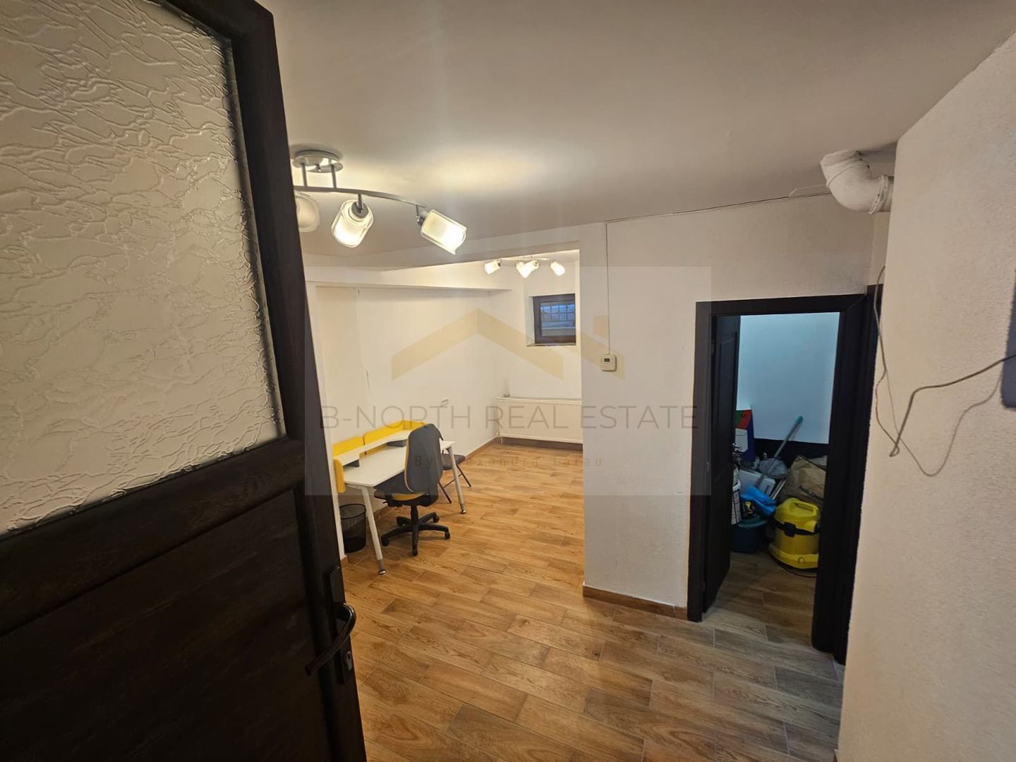 Spațiu 20 mp de închiriat | Piața Victoriei | Ideal beauty, birou sau cabinet - Poză 3