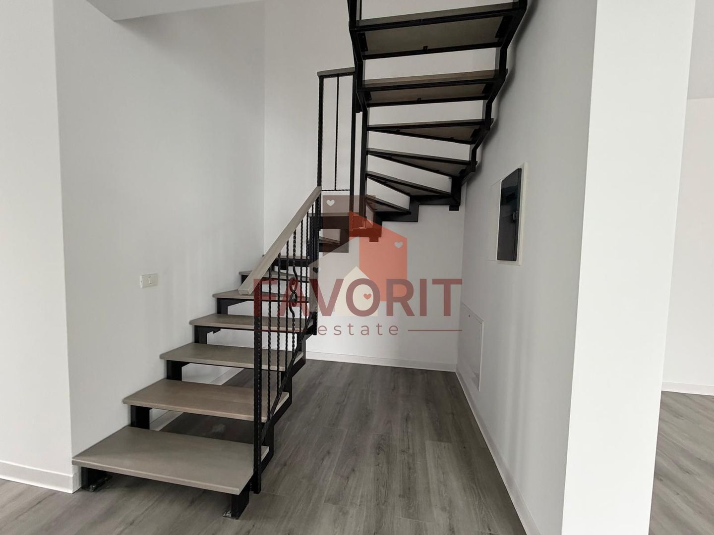Duplex | 4 camere | Asfalt | Finisaje premium | Curte generoasa | - Poză 6