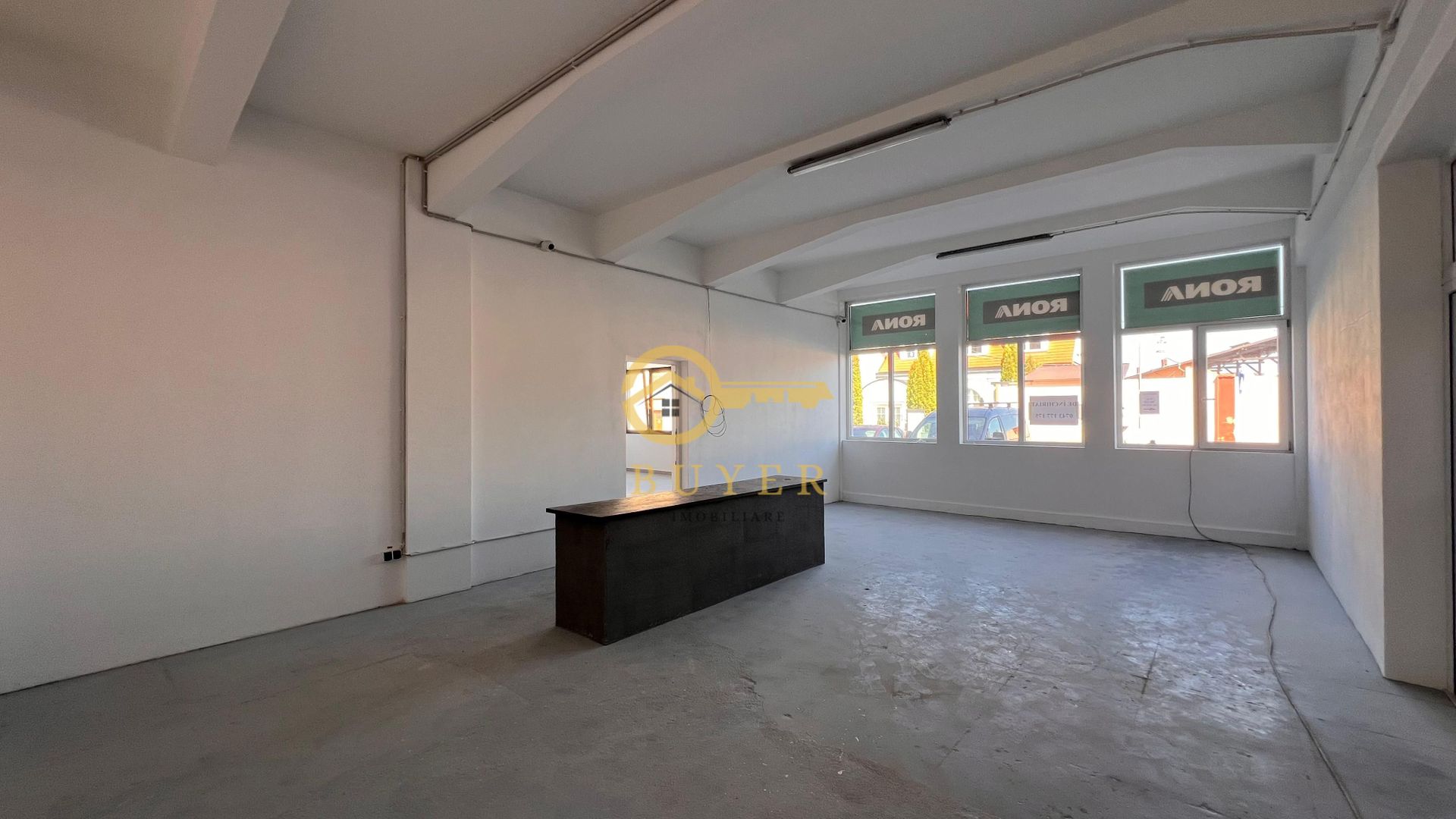 Spațiu comercial de închiriat în Cisnădie – renovat, cu vitrine la str - Poză 1