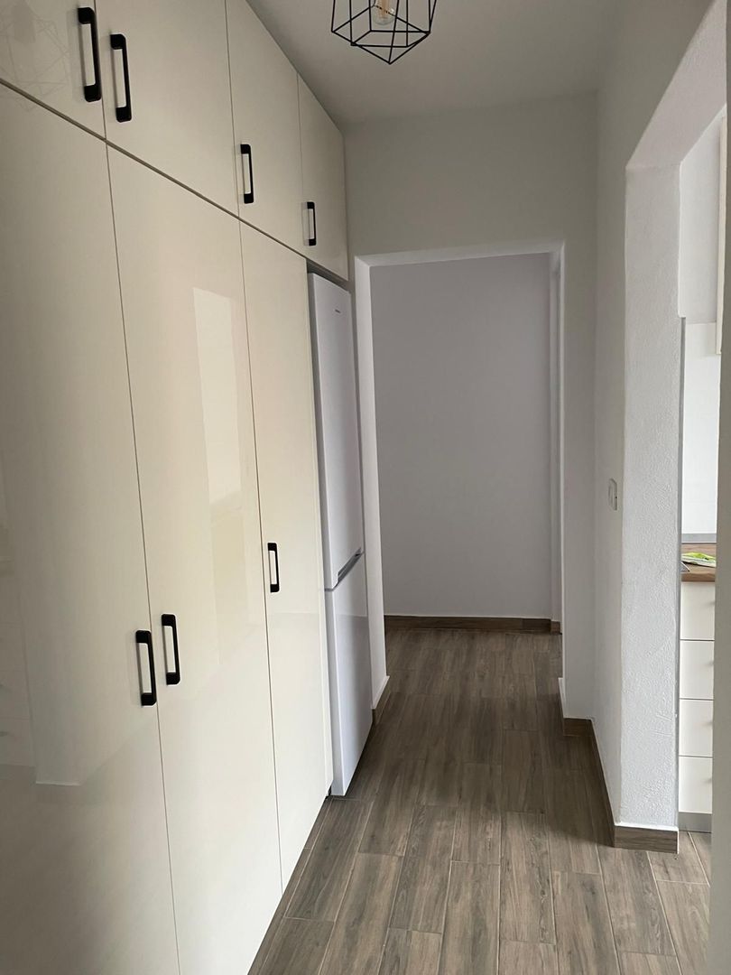 Spitalul Judetean | 2 Camere | Etaj 1 | Renovat complet | Centrala proprie - Poză 7