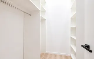 Vânzare apartament 2 camere, decomandat, etaj 1, tip vilă, parcare - Poză 11